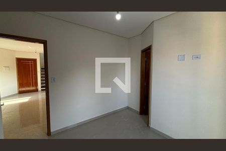 Suite de apartamento à venda com 3 quartos, 90m² em Vila Mazzei, Santo André