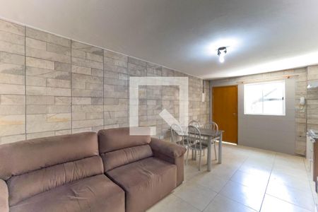 Sala e cozinha de casa de condomínio para alugar com 1 quarto, 50m² em Vila São José, São Paulo