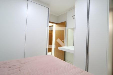 Quarto 1 - Suíte de apartamento para alugar com 2 quartos, 60m² em Jardim Botânico, Uberlândia
