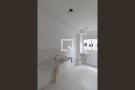 Cozinha e Área de Serviço de apartamento para alugar com 2 quartos, 42m² em Colônia (zona Leste), São Paulo