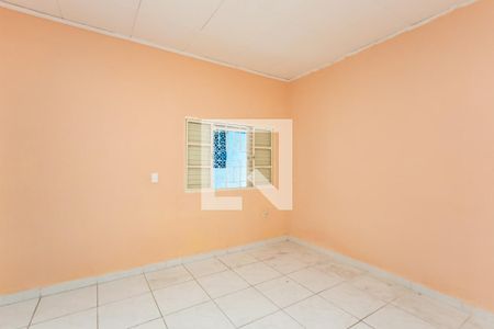 Quarto 1  de casa para alugar com 2 quartos, 70m² em Vila Carmosina, São Paulo