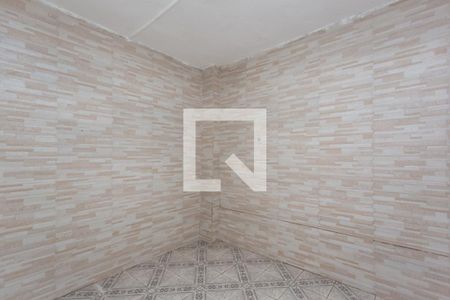 Quarto 2 de casa para alugar com 2 quartos, 70m² em Vila Carmosina, São Paulo