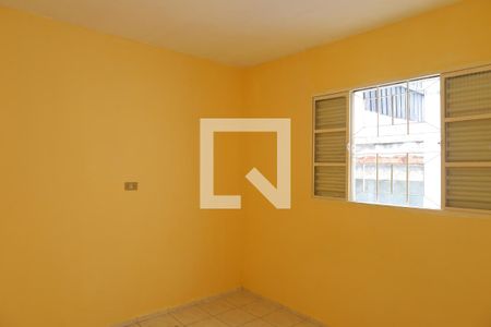 Quarto 1 de casa para alugar com 2 quartos, 70m² em Vila Carmosina, São Paulo