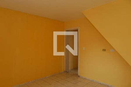 Sala de casa para alugar com 2 quartos, 70m² em Vila Carmosina, São Paulo