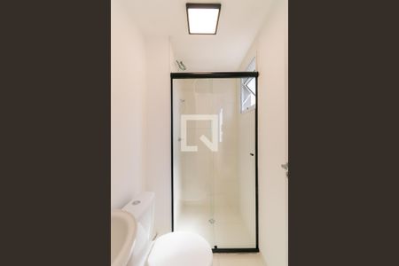 Banheiro de kitnet/studio para alugar com 1 quarto, 19m² em Vila Ema, São Paulo