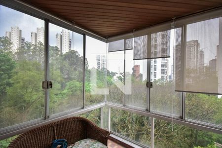 Varanda de apartamento à venda com 3 quartos, 296m² em Jardim Fonte do Morumbi, São Paulo