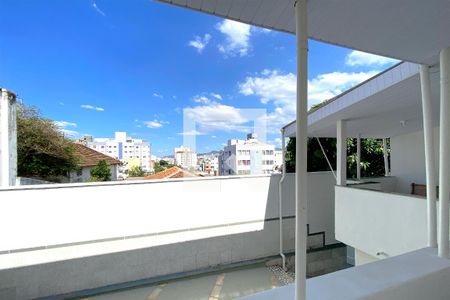 Vista do Quarto 1 de casa para alugar com 2 quartos, 200m² em Padre Eustáquio, Belo Horizonte