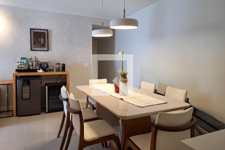 Sala de apartamento à venda com 2 quartos, 77m² em Icaraí, Niterói