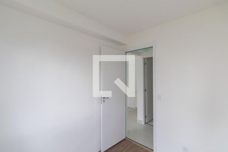 Quarto 1 de apartamento para alugar com 2 quartos, 38m² em Vila Carmosina, São Paulo