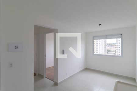 Sala e Cozinha de apartamento para alugar com 2 quartos, 38m² em Vila Carmosina, São Paulo