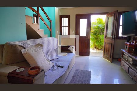 Sala  de casa de condomínio à venda com 3 quartos, 174m² em Hípica, Porto Alegre