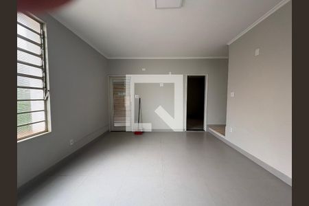 Sala de casa para alugar com 3 quartos, 150m² em Vila Seixas, Ribeirão Preto