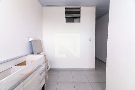 Sala/Cozinha de apartamento para alugar com 2 quartos, 24m² em Vila Dalva, São Paulo