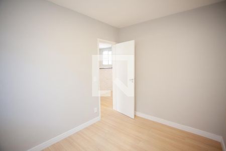 Quarto 2 de apartamento à venda com 2 quartos, 45m² em Cabral, Contagem