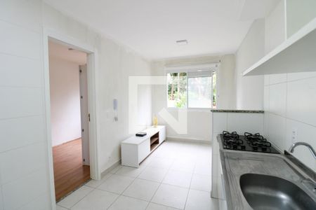 Sala / Cozinha de kitnet/studio para alugar com 1 quarto, 25m² em Jardim Mirante, São Paulo