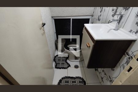Lavabo de casa de condomínio para alugar com 2 quartos, 73m² em Jardim Sao Miguel, Ferraz de Vasconcelos