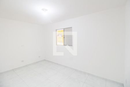 Quarto de apartamento para alugar com 1 quarto, 30m² em Vila Santa Terezinha, Carapicuíba
