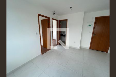 Sala de apartamento à venda com 2 quartos, 50m² em Del Castilho, Rio de Janeiro