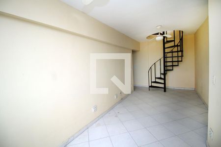 Sala de apartamento para alugar com 3 quartos, 120m² em Ramos, Rio de Janeiro