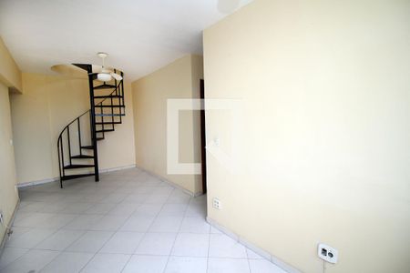 Sala de apartamento para alugar com 3 quartos, 120m² em Ramos, Rio de Janeiro