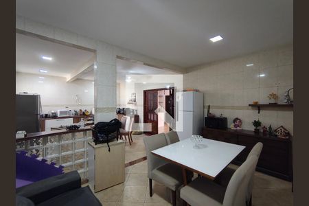 Sala de casa à venda com 5 quartos, 631m² em Taquara, Rio de Janeiro