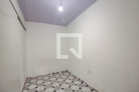 Quarto 2 de casa para alugar com 2 quartos, 400m² em Parque Industrial das Oliveiras, Taboão da Serra