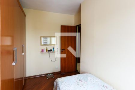 Quarto 1 de apartamento para alugar com 2 quartos, 60m² em Parque Assuncao, Taboão da Serra