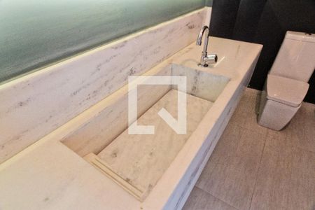 Lavabo de apartamento para alugar com 3 quartos, 190m² em Chora Menino, São Paulo