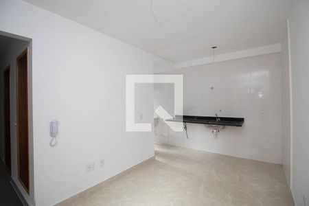 Sala / Cozinha  de apartamento para alugar com 2 quartos, 40m² em Vila Santa Terezinha (zona Norte), São Paulo