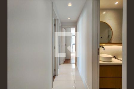 Corredor de apartamento para alugar com 3 quartos, 81m² em Tijuca, Rio de Janeiro