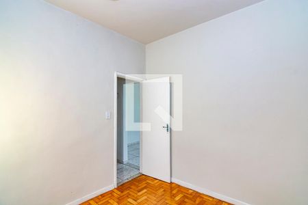 Quarto 1 de casa para alugar com 4 quartos, 180m² em Cinquentenario, Belo Horizonte
