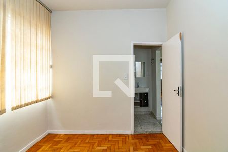Quarto 1 de casa para alugar com 4 quartos, 180m² em Cinquentenario, Belo Horizonte