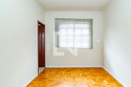 Suíte de casa para alugar com 4 quartos, 180m² em Cinquentenario, Belo Horizonte