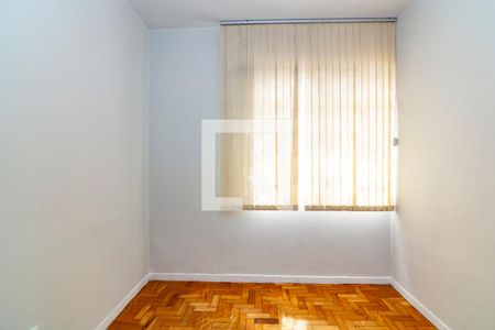 Quarto 1 de casa para alugar com 4 quartos, 180m² em Cinquentenario, Belo Horizonte