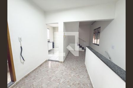 Sala de casa para alugar com 2 quartos, 55m² em Brás de Pina, Rio de Janeiro