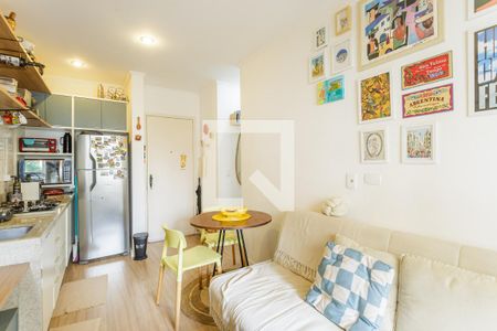 Sala/Cozinha de apartamento para alugar com 1 quarto, 37m² em Vila Uberabinha, São Paulo