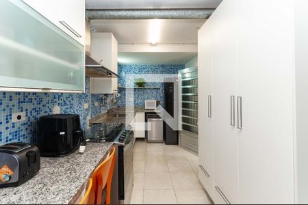 Cozinha de casa à venda com 3 quartos, 150m² em Vila Romana, São Paulo