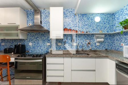 Cozinha de casa à venda com 3 quartos, 150m² em Vila Romana, São Paulo