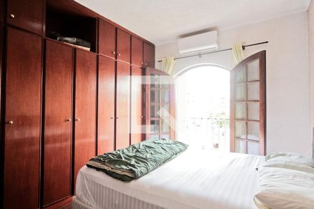 Suíte de casa para alugar com 3 quartos, 650m² em Parque Sao Domingos, São Paulo