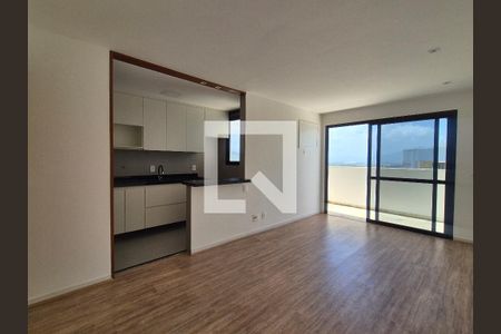 Sala  de apartamento para alugar com 2 quartos, 106m² em Recreio dos Bandeirantes, Rio de Janeiro