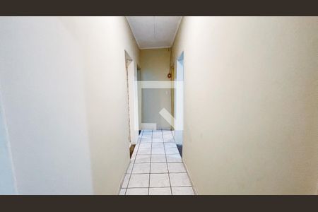 Corredor de casa para alugar com 2 quartos, 73m² em Vila Diva, São Paulo