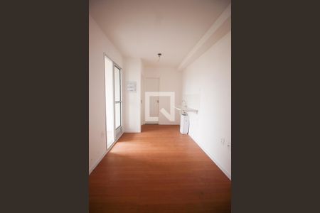 Sala e Cozinha de apartamento para alugar com 2 quartos, 33m² em Jardim Monte Kemel, São Paulo