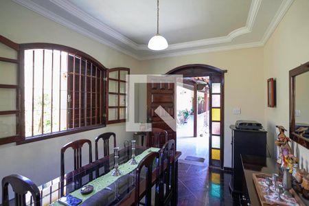 Sala 1 de casa à venda com 3 quartos, 300m² em Serrano, Belo Horizonte