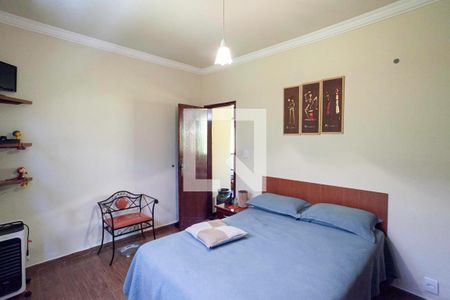 Suíte  de casa à venda com 3 quartos, 300m² em Serrano, Belo Horizonte