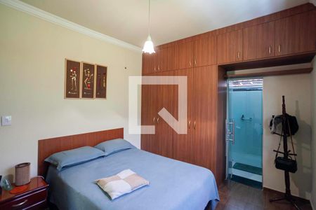 Suíte  de casa à venda com 3 quartos, 300m² em Serrano, Belo Horizonte