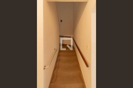 Escada  de casa para alugar com 4 quartos, 150m² em Vila Trujillo, Sorocaba