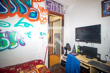 Quarto de casa à venda com 6 quartos, 648m² em Azenha, Porto Alegre