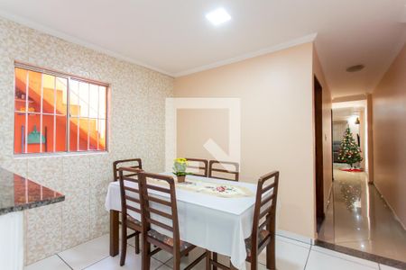 Sala de Jantar de casa à venda com 4 quartos, 120m² em Vila Carmosina, São Paulo