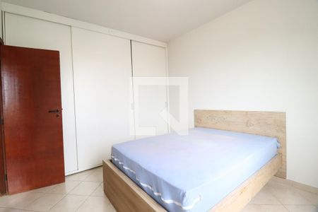 Quarto 1 de apartamento para alugar com 2 quartos, 64m² em Morada da Colina, Uberlândia