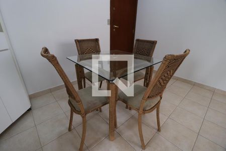 Sala de apartamento para alugar com 2 quartos, 64m² em Morada da Colina, Uberlândia